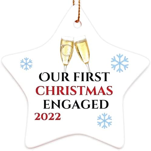 שלט לב של קרמיקה קרמיקה ראשונה לחג המולד הראשון 2022 | מתנת אירוסין לחג המולד לזוגות | קישוט אירוסין חג המולד